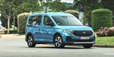 Ford Tourneo Connect PHEV – praktické rodinné MPV s plug-in hybridným pohonom obrazok