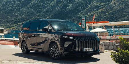 U-Tour V9 HEV obrazok