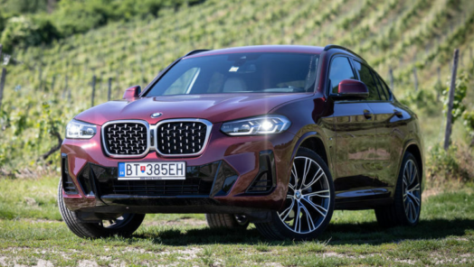 Test: BMW X4 xDrive20d – štýlové aj praktické obrazok