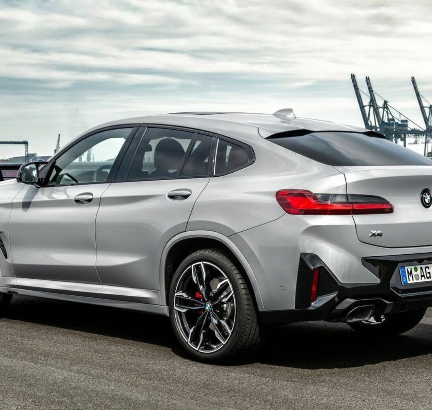 https://autofilter.sk/assets/files/images/x4/gallery/Bmw-x4-m40i-2022-03-galeria_2025-04-10-203657_iofv.jpg - obrazok
