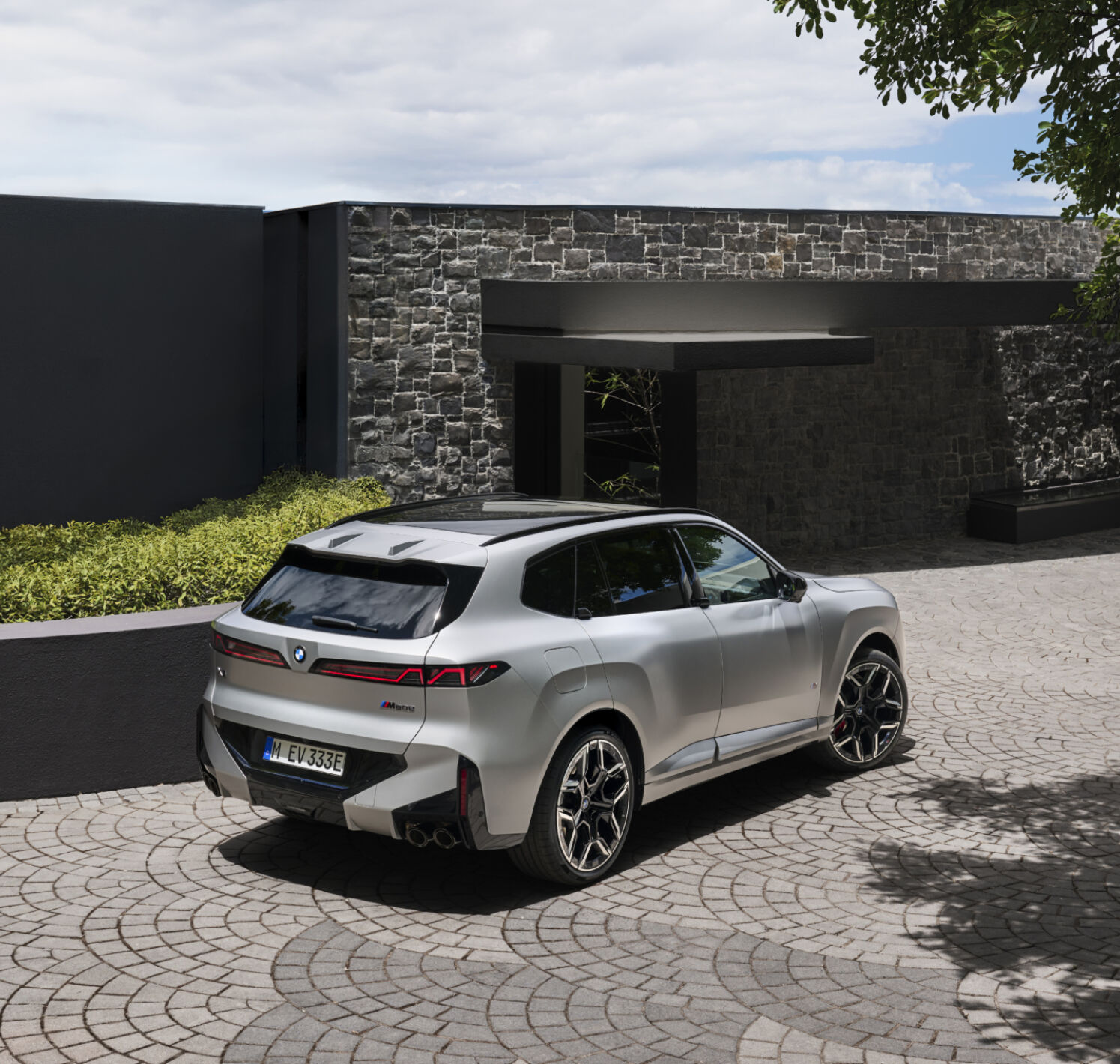 https://autofilter.sk/assets/files/images/x5-2/gallery/P90646115_highRes_bmw-x5-m60e-xdrive-0.jpg - obrazok