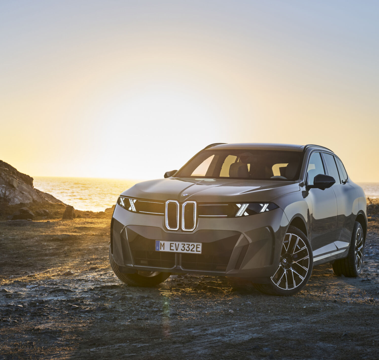 https://autofilter.sk/assets/files/images/x5-phev-2/gallery/P90646014_highRes_bmw-ix5-60-xdrive-06.jpg - obrazok