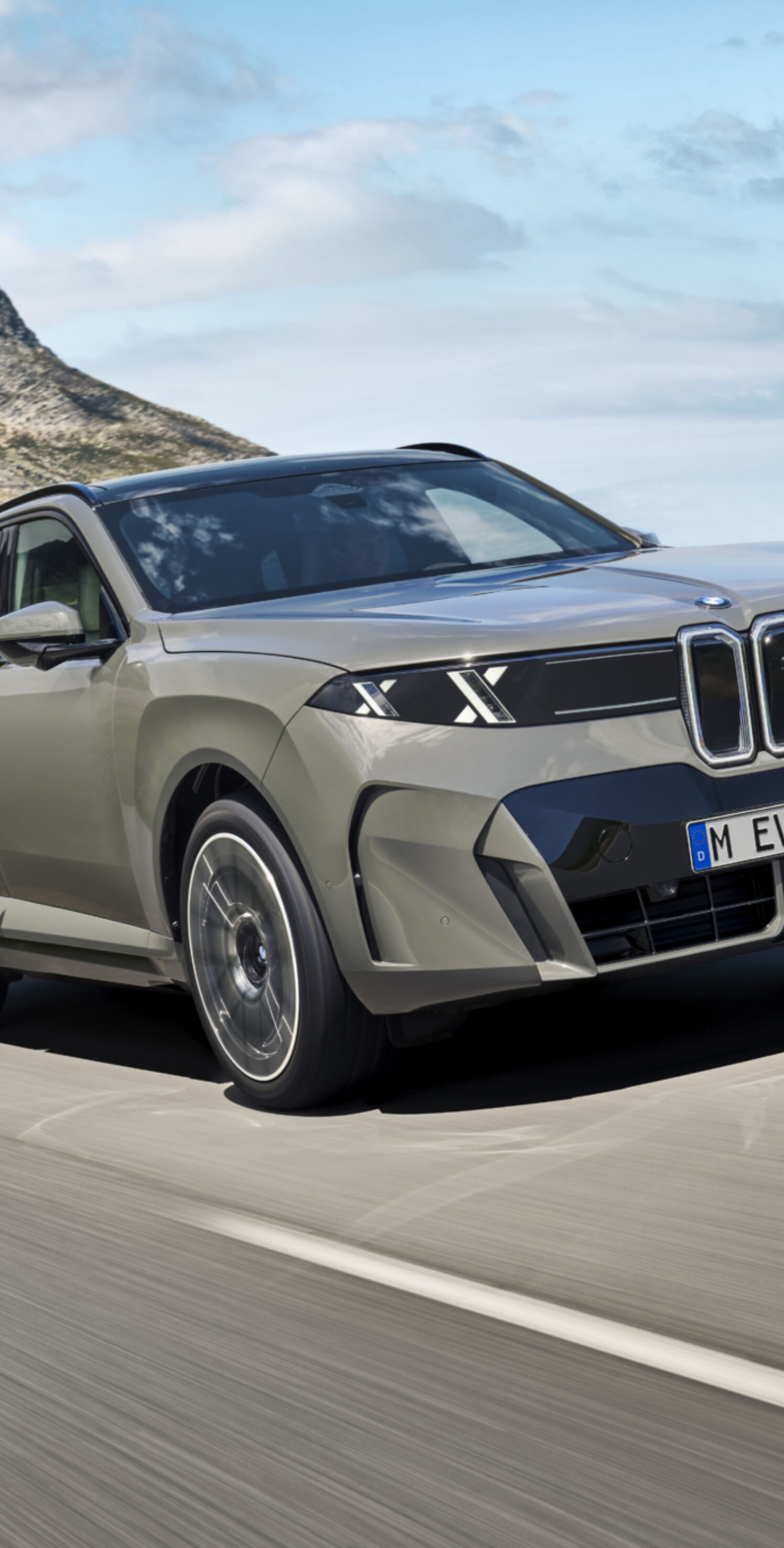 https://autofilter.sk/assets/files/images/x5-phev-2/gallery/P90645967_highRes_bmw-ix5-60-xdrive-06.jpg - obrazok