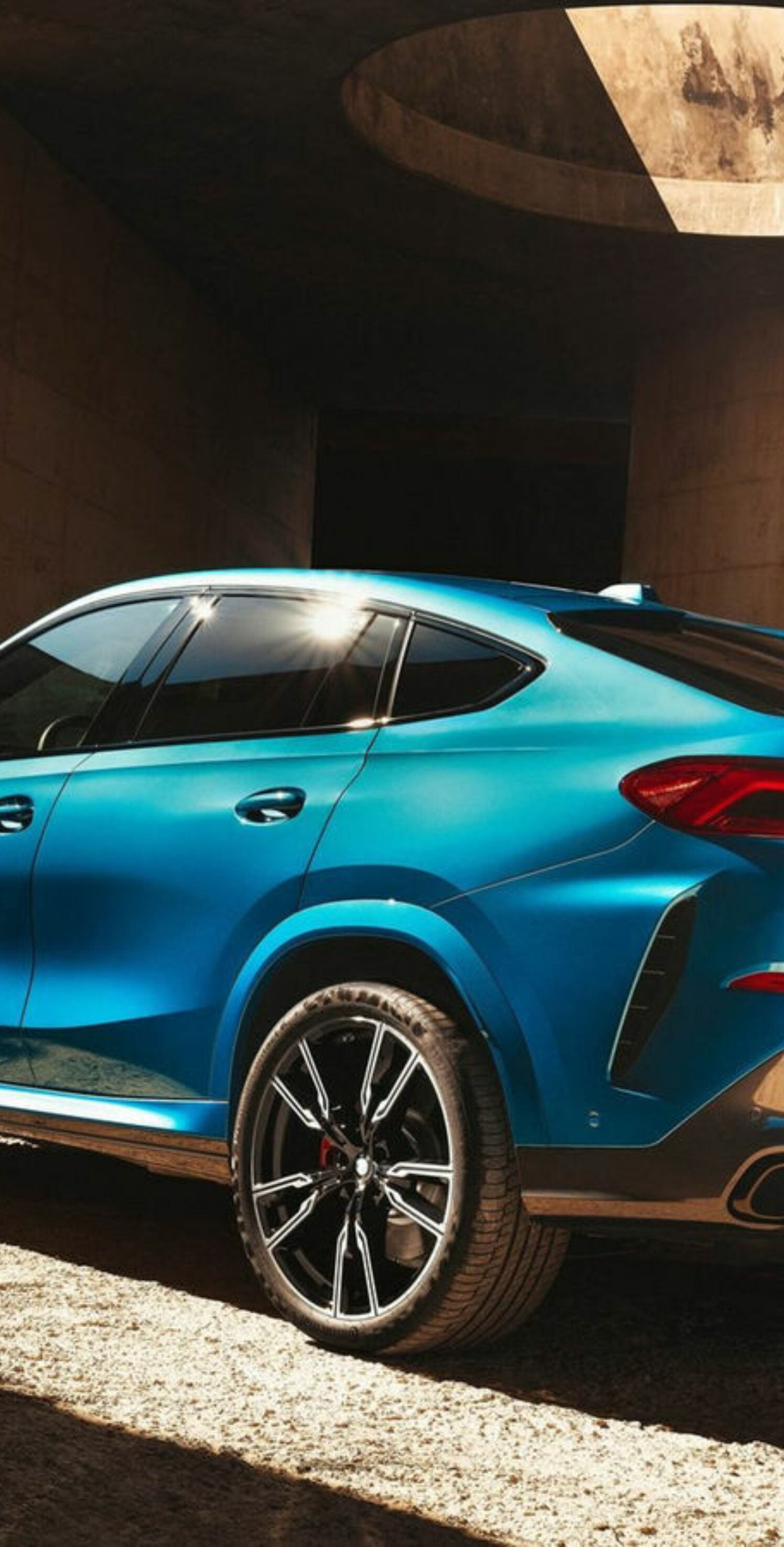 https://autofilter.sk/assets/files/images/x6/gallery/Bmw-x6-m60i-2023-14-galeria_2025-04-10-203742_sgia.jpg - obrazok