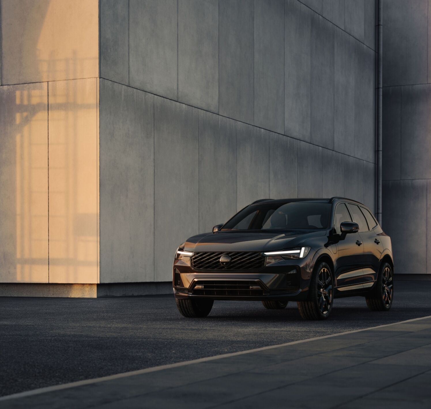 https://autofilter.sk/assets/files/images/xc60-phev/gallery/Black_edition_The_New_Volvo_XC60_34Front.jpg - obrazok