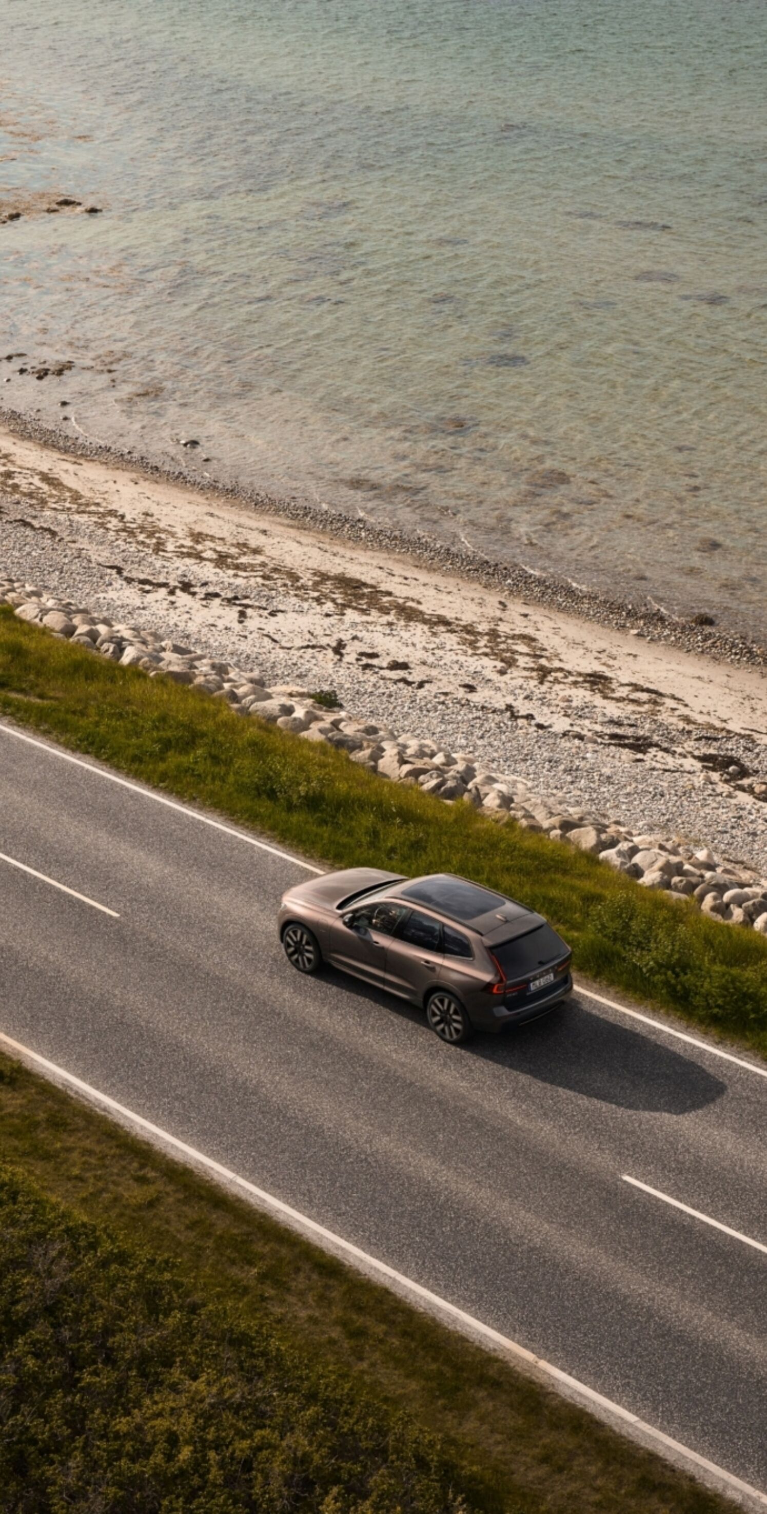 https://autofilter.sk/assets/files/images/xc60-phev/gallery/The_New_Volvo_XC60_The_Road_Ahead2.jpg - obrazok