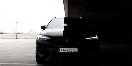 Takto si predstavujem konkurenta nemeckých SUV. Test Volvo XC60 Black Edition Plus obrazok
