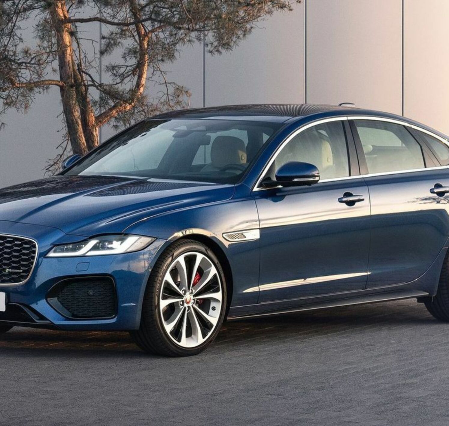 https://autofilter.sk/assets/files/images/xf/gallery/Jaguar-xf-2021-22-galeria_2025-04-10-204843_ogwu.jpg - obrazok