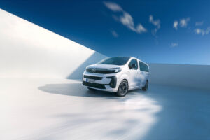 Deväť miest mení pravidlá. Opel Zafira je skôr minibus než MPV