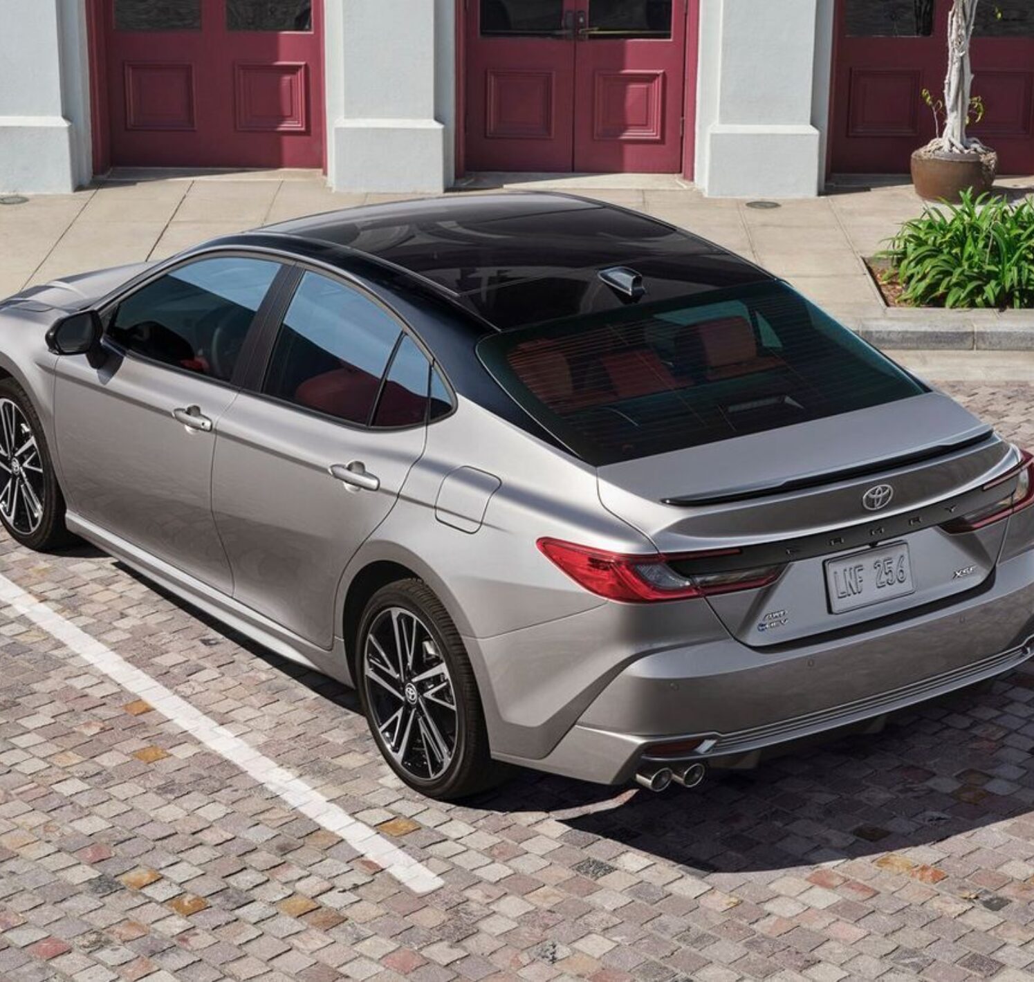 https://autofilter.sk/assets/images/camry/gallery/toyota-camry-hybrid-2025-2-galeria.jpg - obrazok