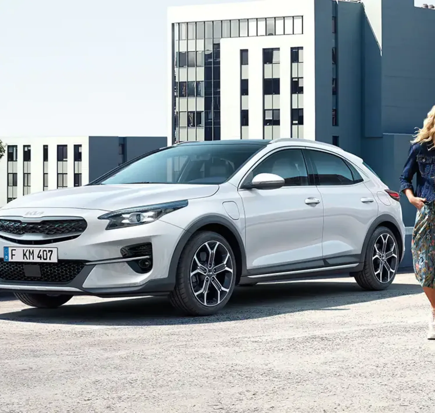 https://autofilter.sk/assets/images/ceed-sportswagon-plug-in-hybrid-2/gallery/kia-xceed-phev-my22-desirable-new-dimensions.webp - obrazok