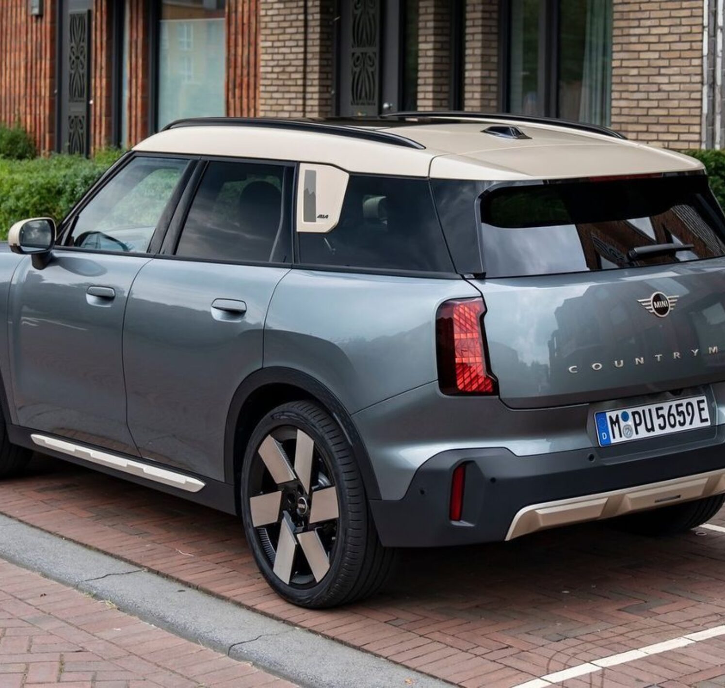 https://autofilter.sk/assets/images/countryman/gallery/mini-countryman-se-all4-2023_24-galeria.jpg - obrazok