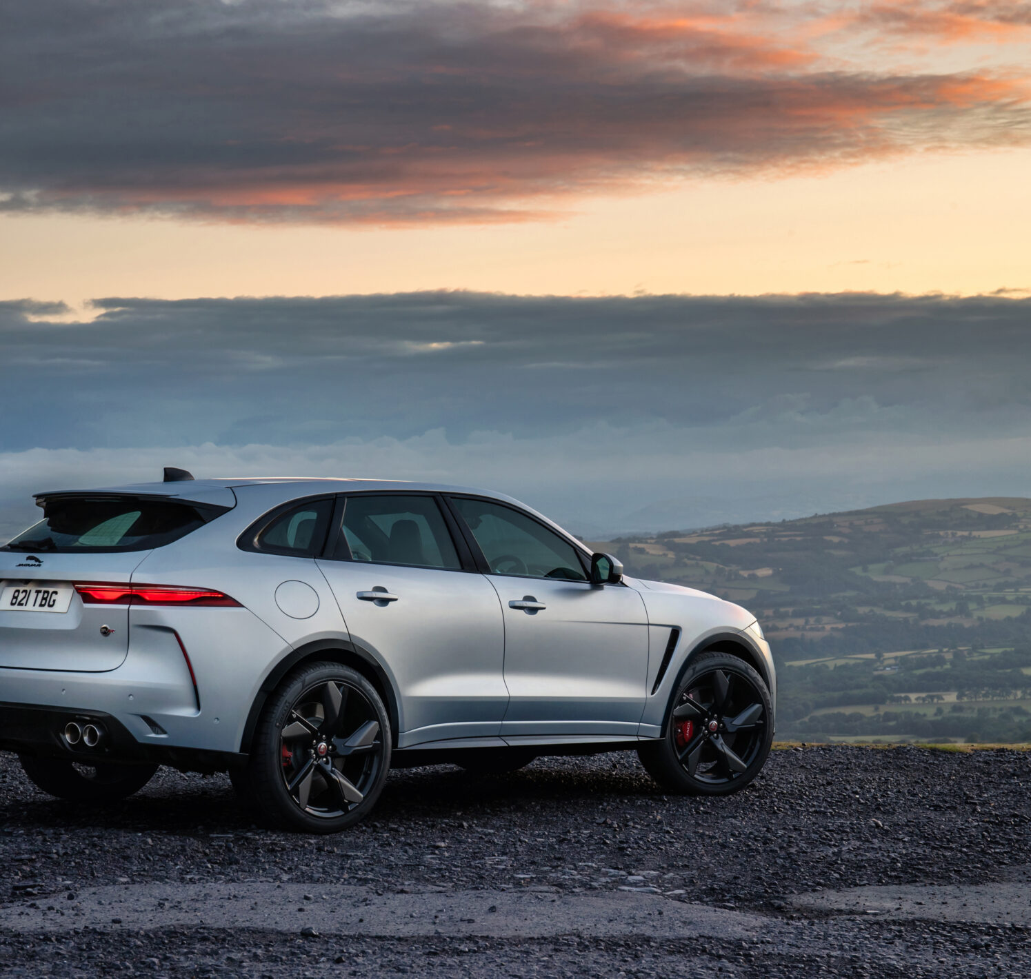 https://autofilter.sk/assets/images/f-pace-svr/gallery/Jag_F-PACE_SVR_22MY_Exterior_Rear_3-4_006_ND_110821.jpg - obrazok