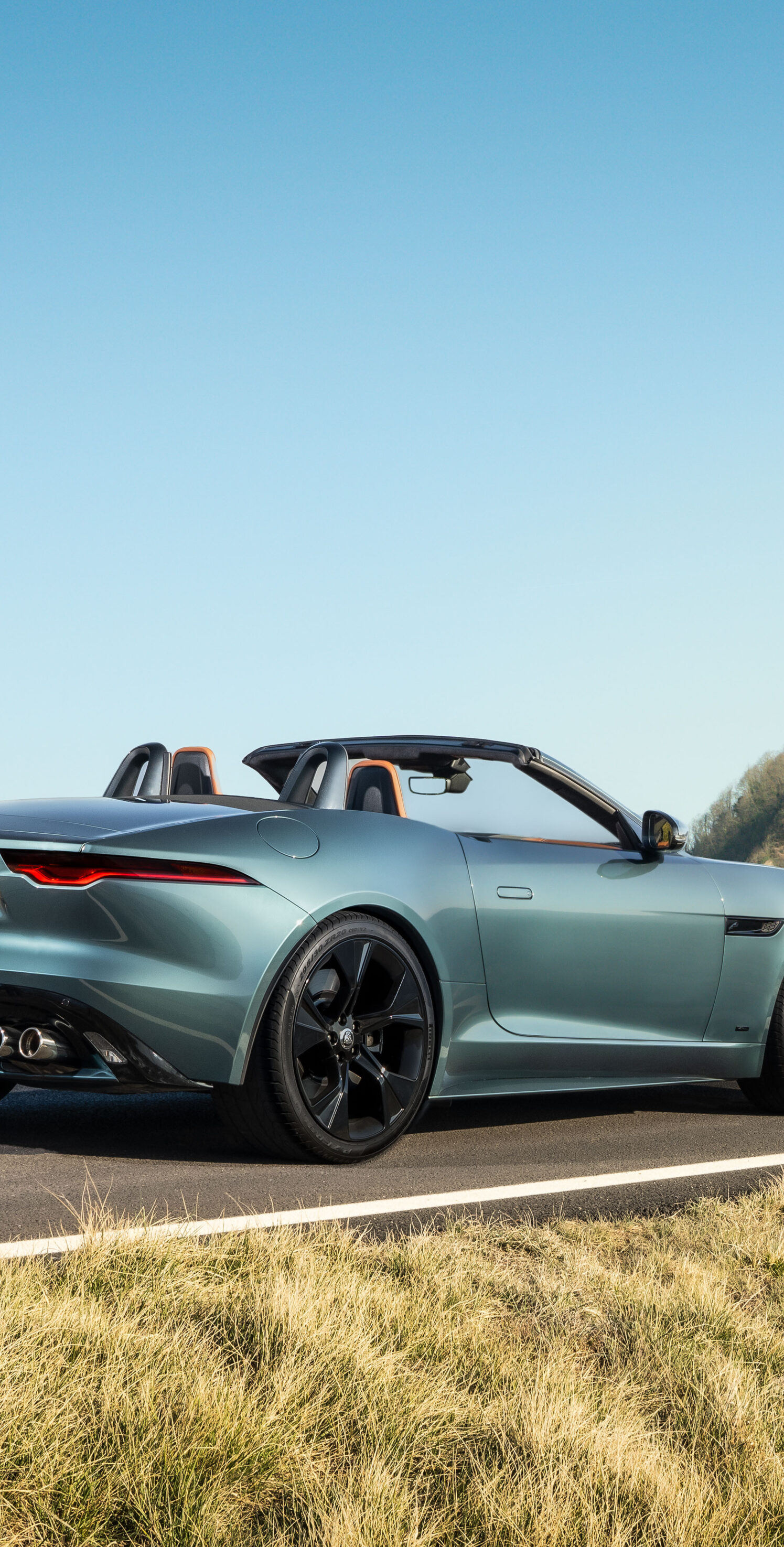 https://autofilter.sk/assets/images/f-type/gallery/Jag_F-TYPE_24MY_Conv_01_Exterior_Static_Rear3Qr_March_2023_DSC07440.jpg - obrazok