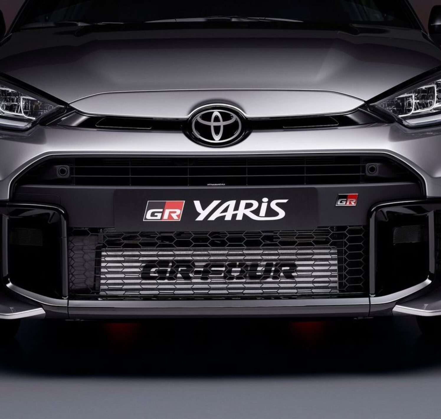 https://autofilter.sk/assets/images/gr-yaris/gallery/toyota-gr-yaris-2024_17-galeria.jpg - obrazok