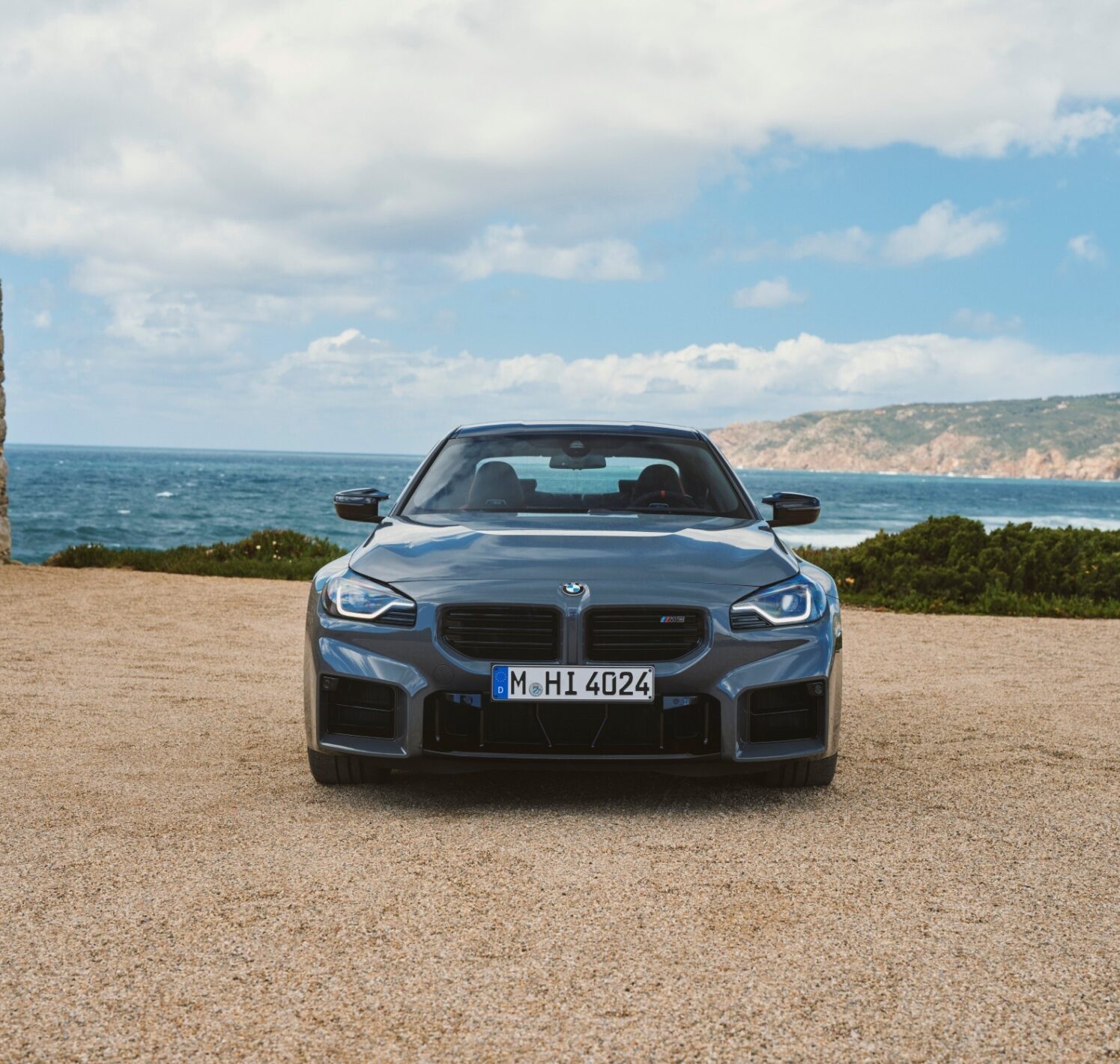 https://autofilter.sk/assets/images/m2/gallery/P90553496_lowRes_der-neue-bmw-m2-06-2.jpg - obrazok