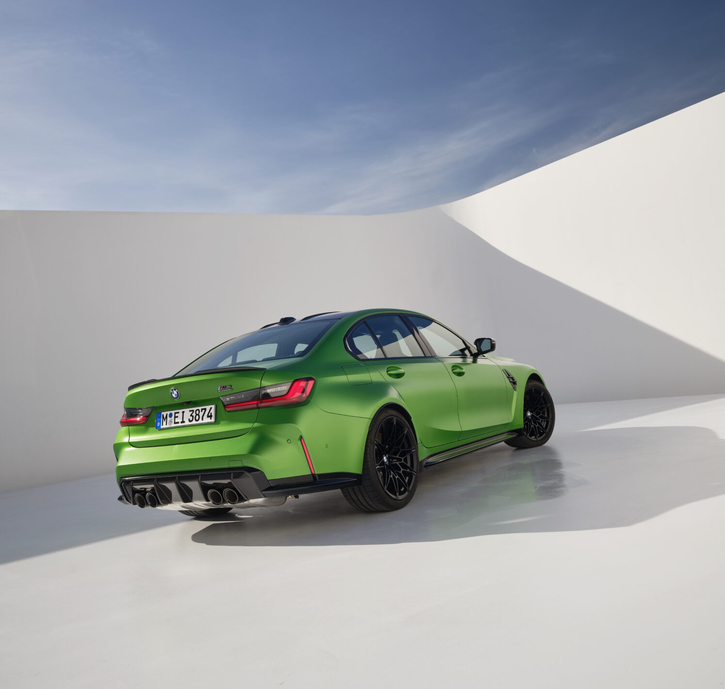 https://autofilter.sk/assets/images/m3/gallery/P90551008_highRes_the-new-bmw-m3-sedan.jpg - obrazok