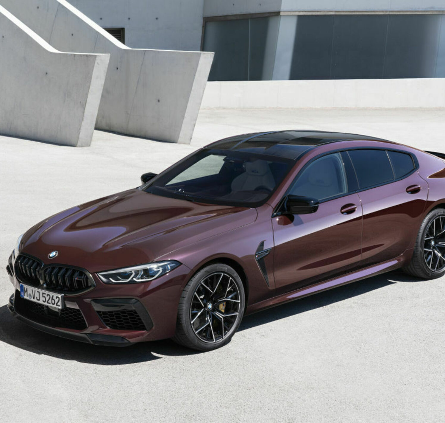 https://autofilter.sk/assets/images/rad-8-gran-coupe-2/gallery/p90369575-high-res-the-new-bmw-m8-gran-galeria.jpg - obrazok