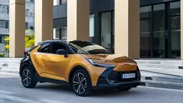 Nová Toyota C-HR je pre náročnejších záujemcov o mestský crossover (test)   Čítajte viac: https://auto.sme.sk/c/23325213/test-toyota-c-hr-je-prijemne-osviezenie-hybridnych-crossoverov.html obrazok