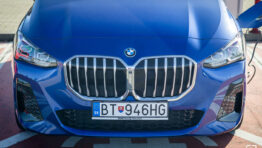 Test BMW 230e xDrive Active Tourer: Aj rodinné auto môže byť zábavné obrazok