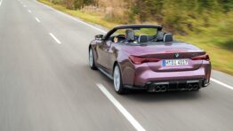 Facelift BMW M4 Coupé a Cabrio oficiálne: vyšší výkon, kované kolesá či laserové zadné svetlá obrazok