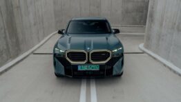 PRVÝ TEST BMW XM: Mokrý sen pivničných reperov obrazok