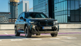 TEST BMW iX3: Konzervatívny, no poctivý elektromobil obrazok