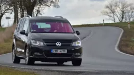 Test ojetiny: Volkswagen Sharan je drahé, ale dobré MPV obrazok