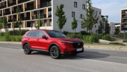 Test: HONDA CR-V e:HEV – Neverte odborníkom s piatimi pivami! obrazok