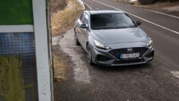 Test Hyundai i30 Fastback N-Line: Toto všetkým chýba obrazok