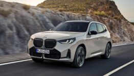 BMW X3: Štvrtá generácia je väčšia a úspornejšia. Šesťvalec ostáva obrazok