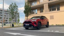 TEST: Toyota RAV4 GR Sport – RAV4 valcuje. GR Sport je najlepšia verzia obrazok