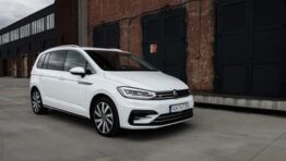 TEST: Volkswagen Touran R-line TSI - Kto hľadá, nájde obrazok