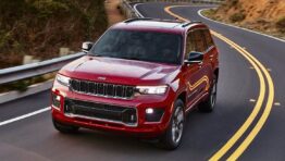 Jeep Grand Cherokee 4xe sa začína predávať v Európe obrazok