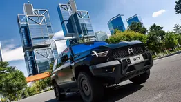 Čínsky Hummer mieri na Slovensko. Dongfeng M-Hero má viac ako 1000 koní a na palube vlastný dron obrazok