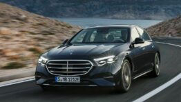 Mercedes-Benz E: Šiesta generácia verí ‘spaľovákom‘. Prídu diesle aj 6-valec obrazok