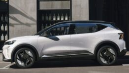 Prvé elektrické SUV od Renaultu ide do predaja a má slovenský cenník obrazok