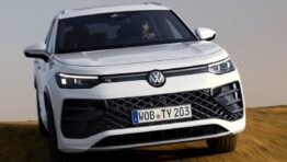 Volkswagen Tayron: Poznáme slovenské ceny plug-in hybridu s DC nabíjaním a elektrickým dojazdom viac ako 100 km obrazok