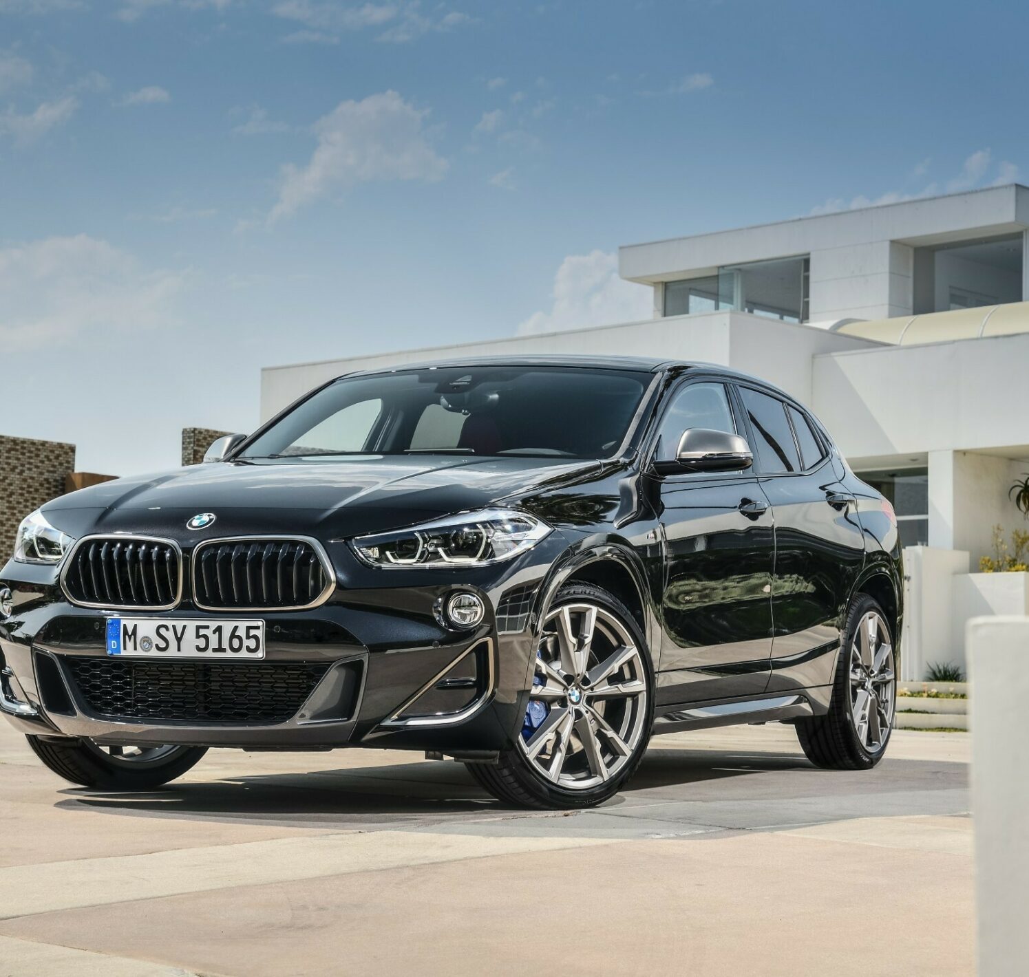 https://autofilter.sk/assets/images/x1/gallery/P90320363_lowRes_the-new-bmw-x2-m35i.jpg - obrazok