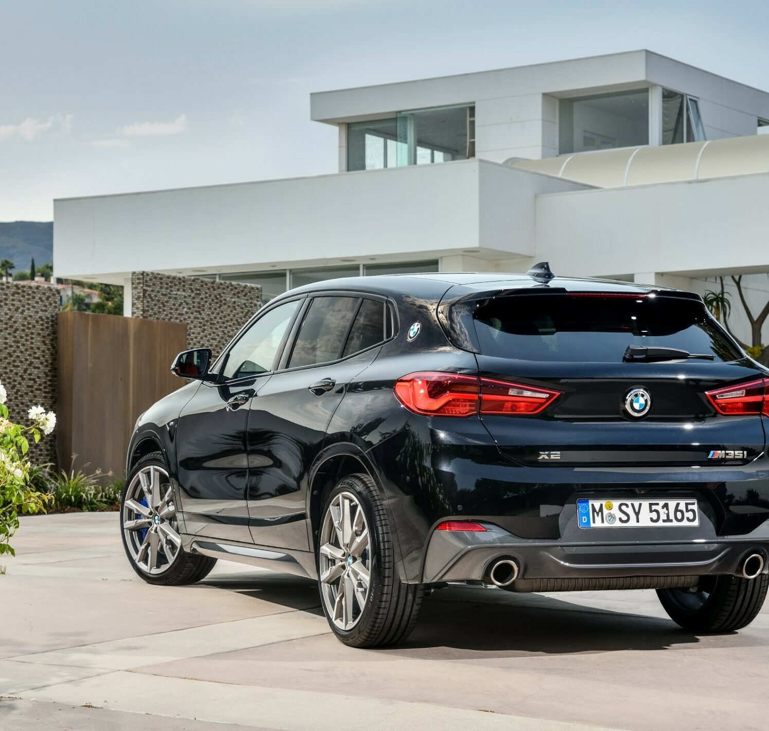 https://autofilter.sk/assets/images/x1/gallery/P90320364_lowRes_the-new-bmw-x2-m35i.jpg - obrazok