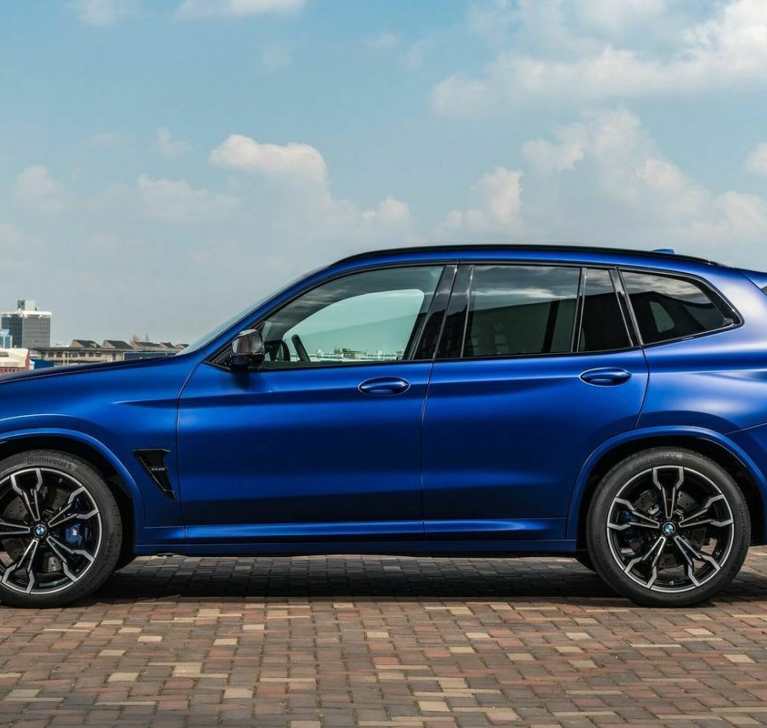 https://autofilter.sk/assets/images/x3/gallery/bmw-x3-m-competition-2022_13-galeria.jpg - obrazok