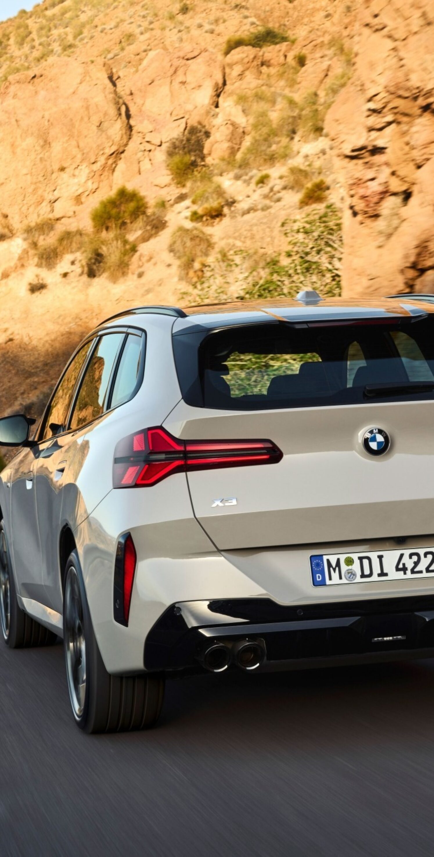 https://autofilter.sk/assets/images/x3/gallery/P90554972_lowRes_the-new-bmw-x3-m50-x.jpg - obrazok