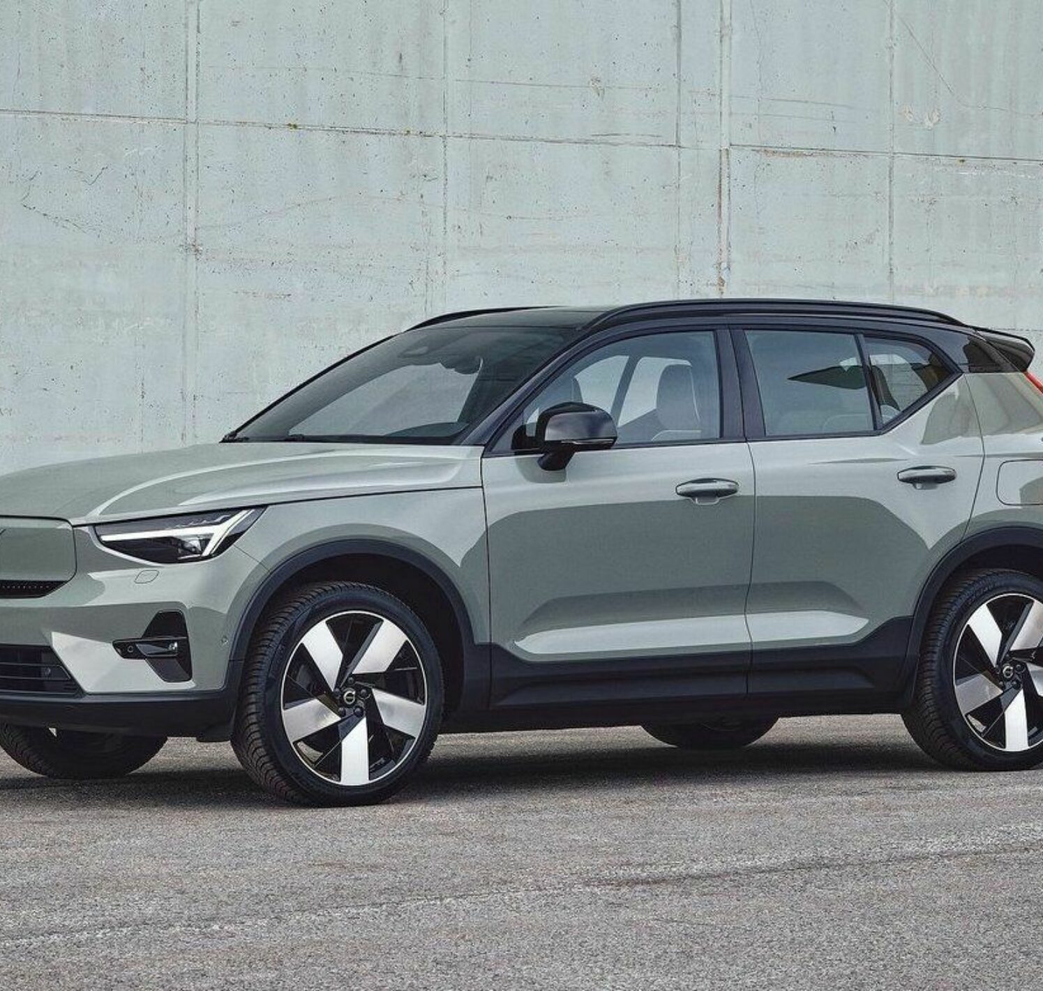 https://autofilter.sk/assets/images/xc40-recharge/gallery/volvo-xc40-recharge-2022_11-galeria.jpg - obrazok