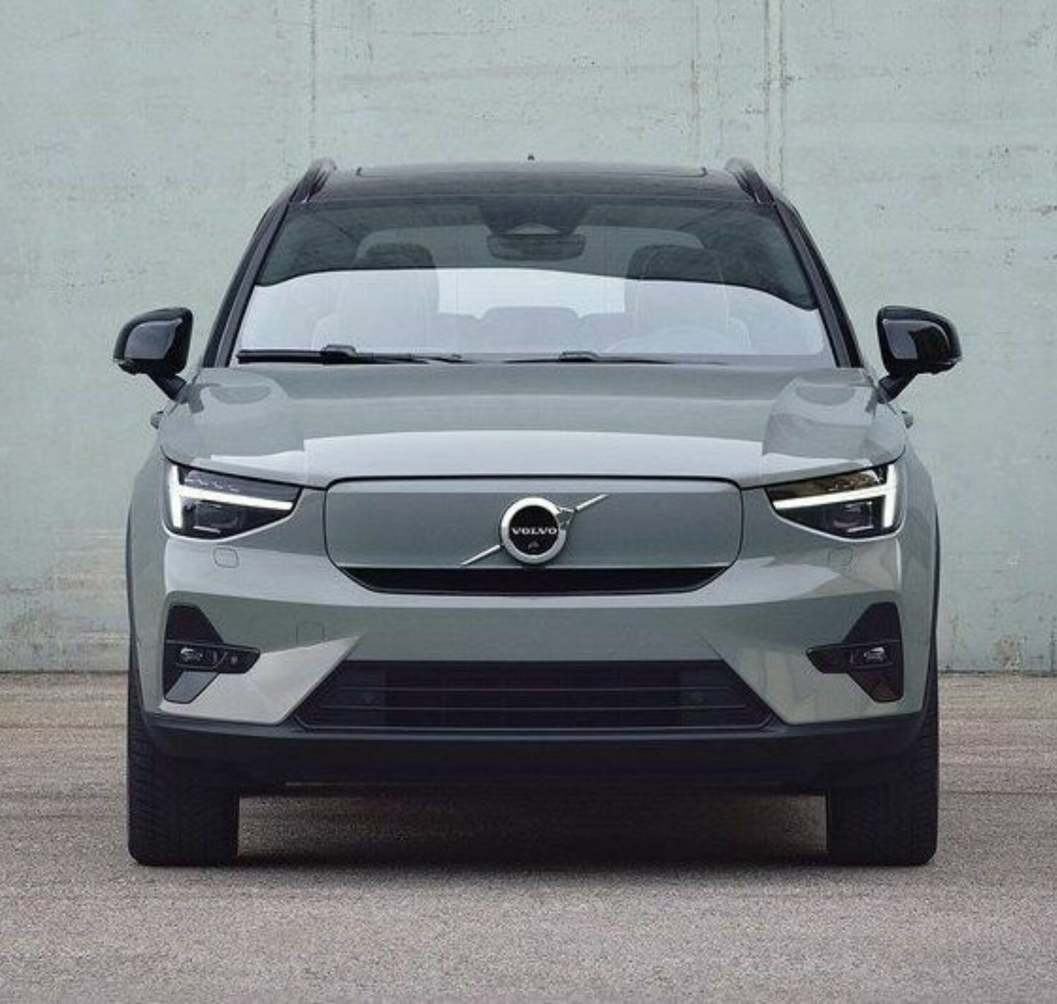 https://autofilter.sk/assets/images/xc40-recharge/gallery/volvo-xc40-recharge-2022_14-galeria-1.jpg - obrazok